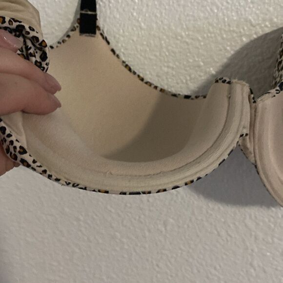 Victoria’s Secret- cheetah print uplift semi Demi bra- Size 34D - Picture 8 of 8